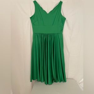 Brand:  Queen Hearts Aline Bodice Green formal Dress